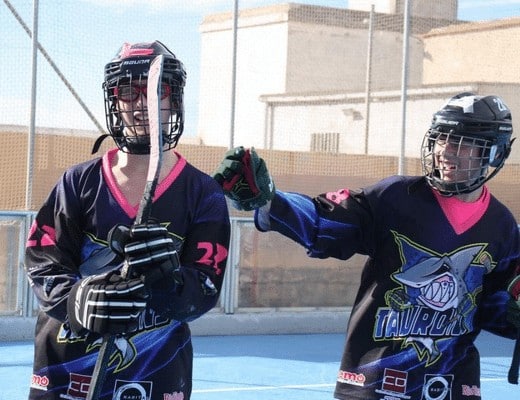 Patrocinadores en club hockey en línea